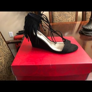 Woman shoes tight up sandals